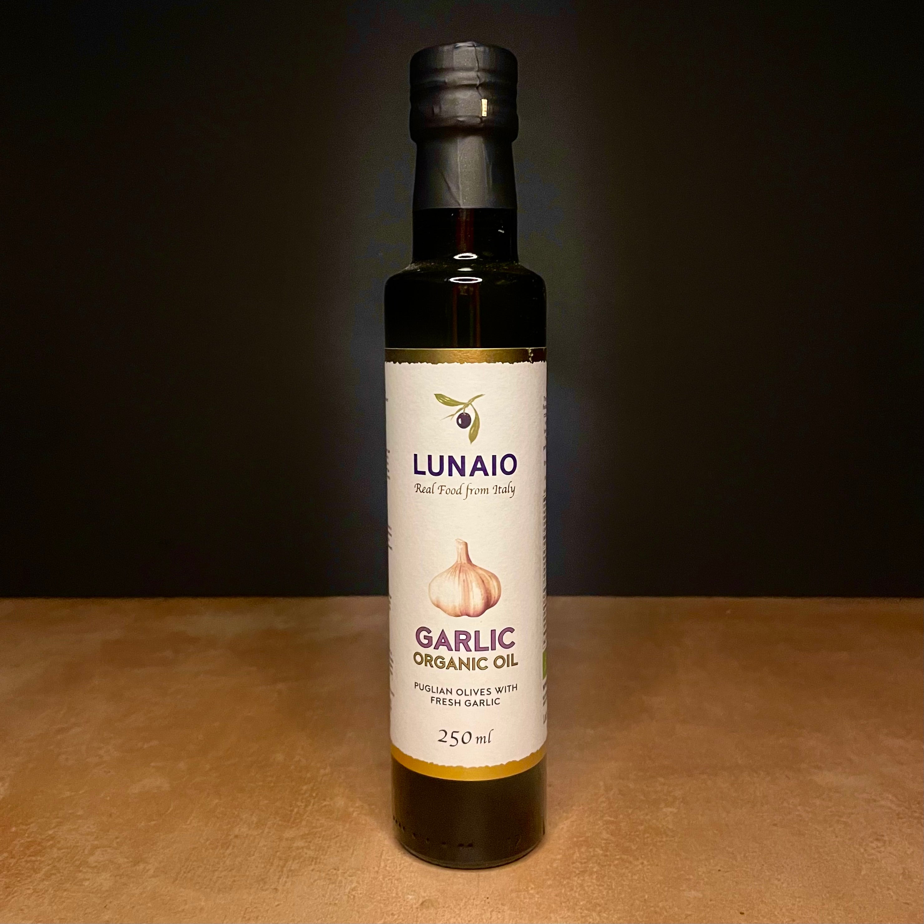 Lunaio Organic Garlic oil.250ML Olives&Oils(O&O)